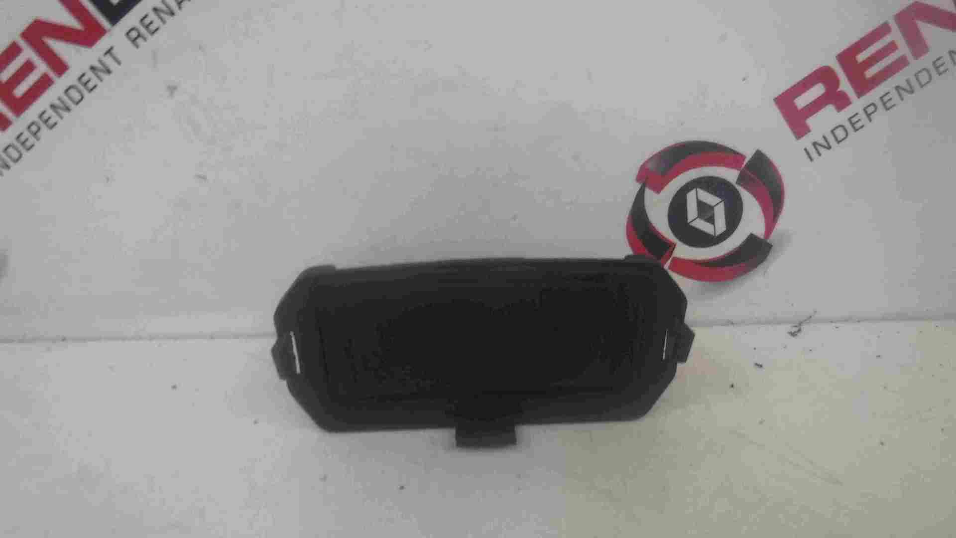 Renault Megane Saloon 2002-2008 Boot Lock Tailgate Button Switch 98091103