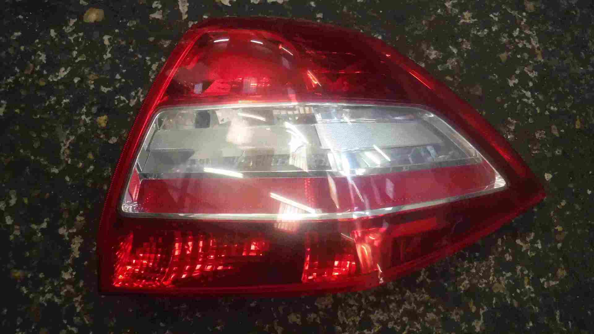 Renault Megane Saloon 2006-2008 Drivers OSR Rear Light 8200417347