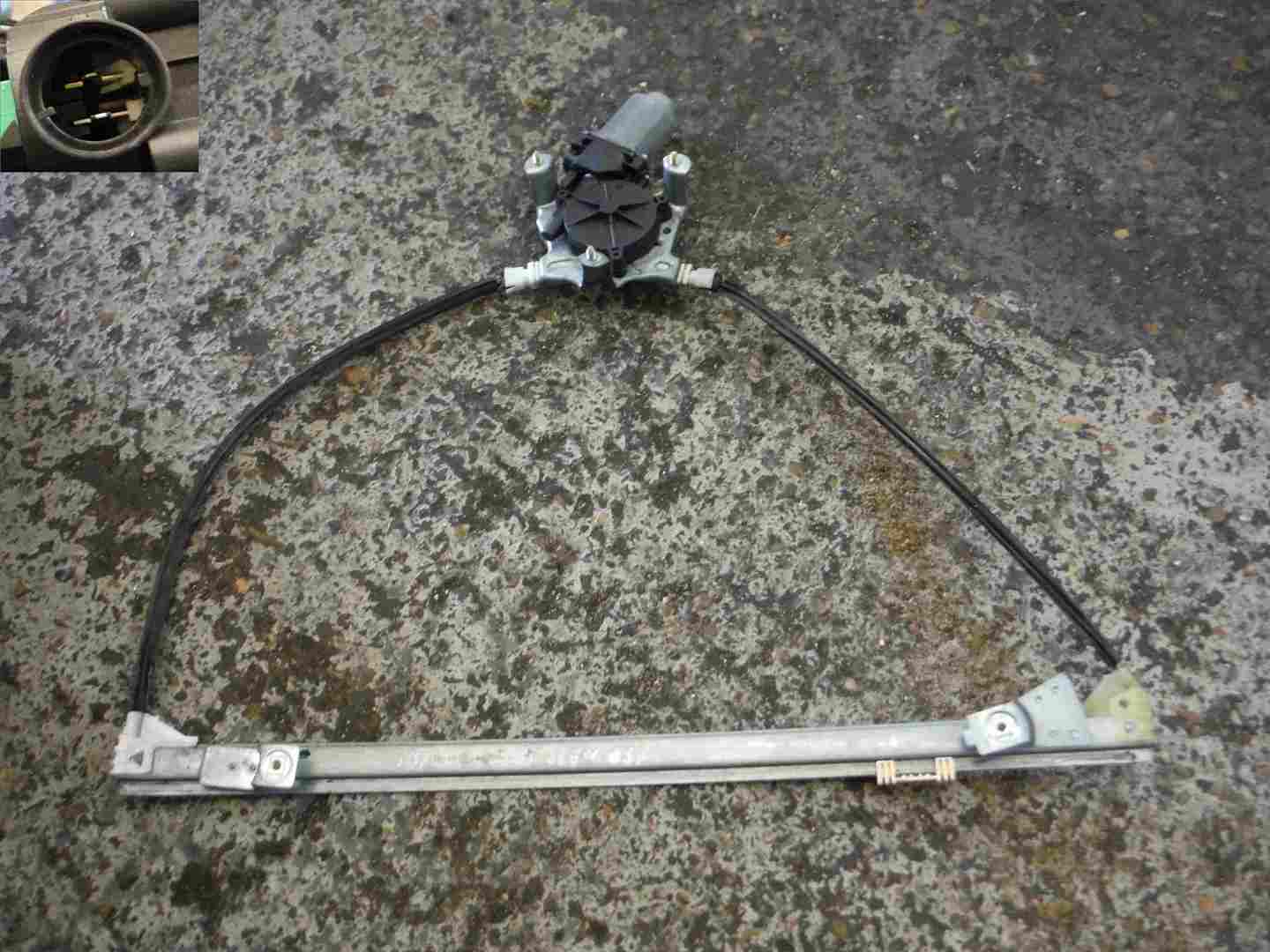 Renault Megane Scenic 1997-2003 Drivers OSF Front Window Regulator Motor