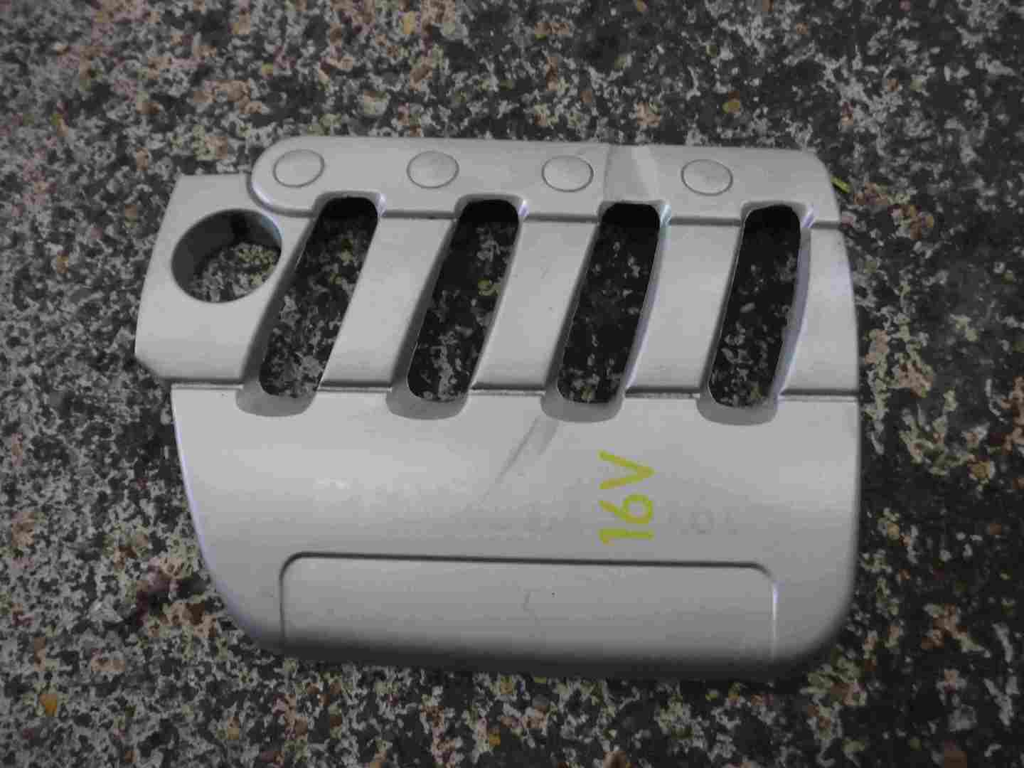 Renault Megane Scenic 1999-2003 1.6 16v Engine Cover Plastic 8200037825