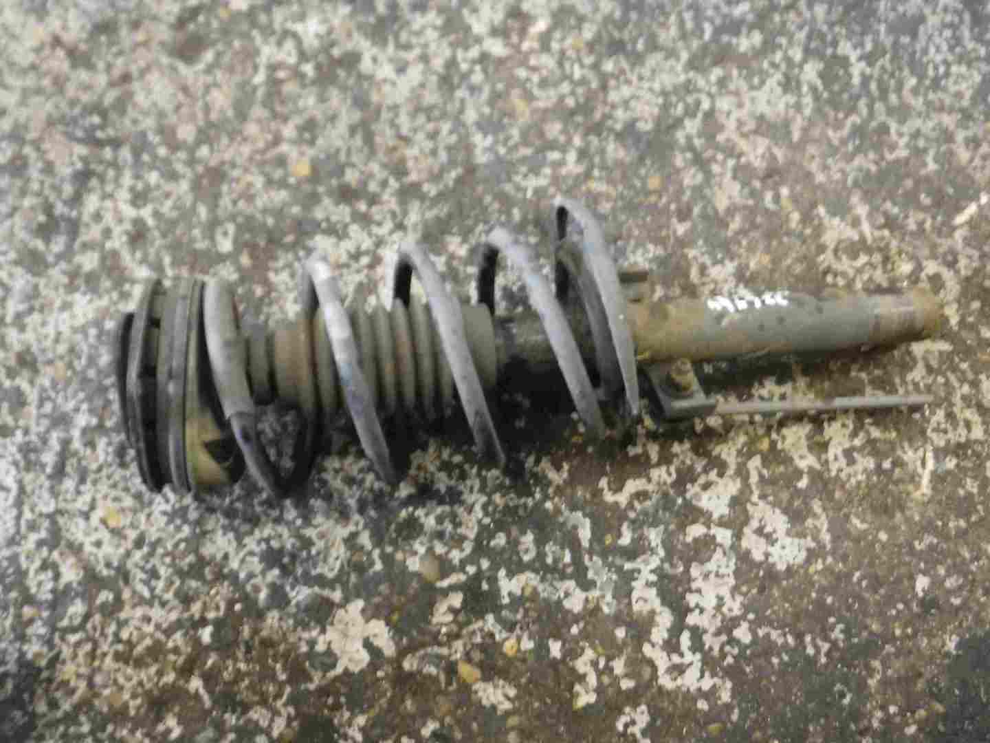 Renault Megane Scenic 2003-2009 1.5 dCi Drivers OSF Shock Spring Suspension
