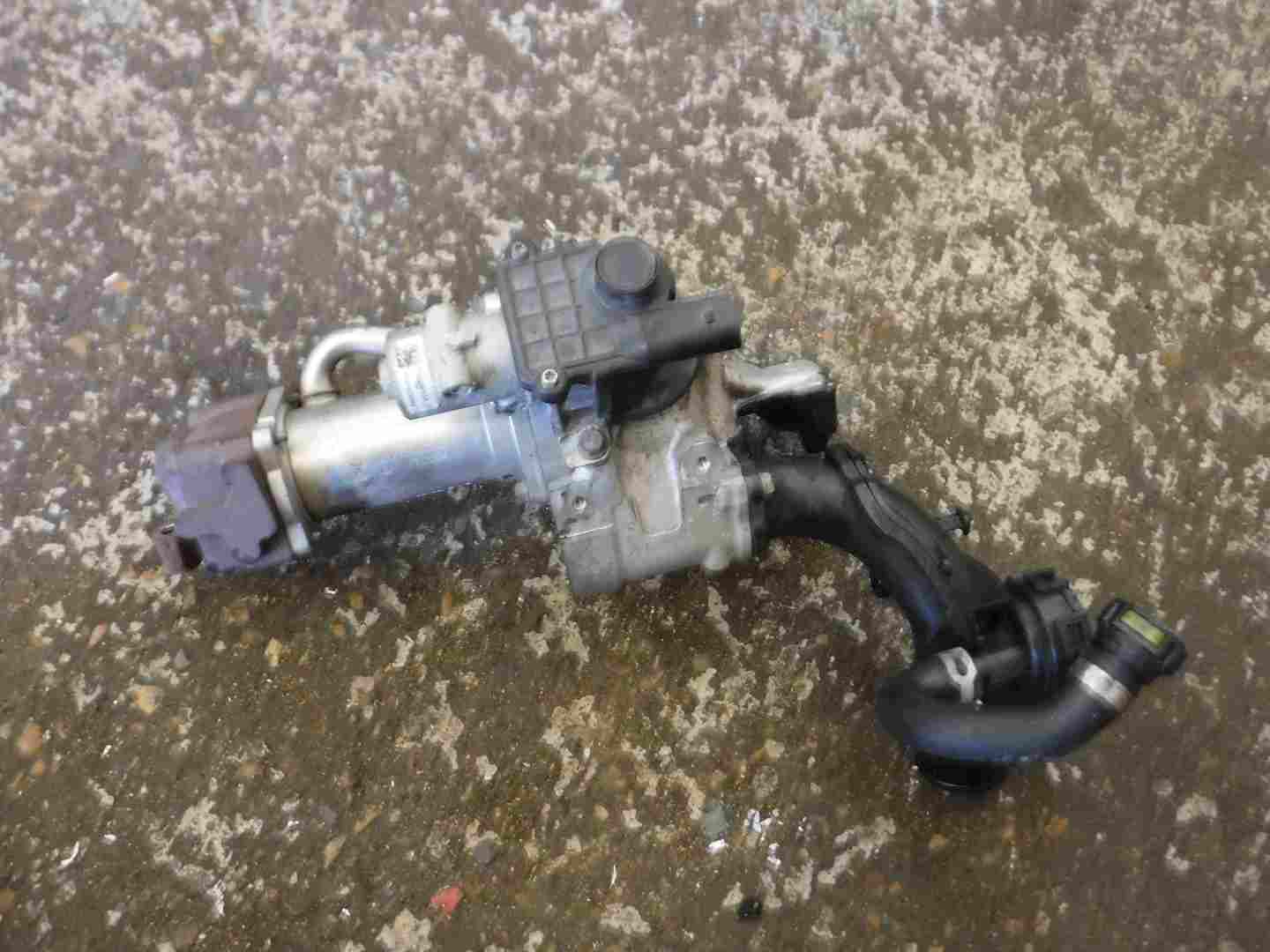 Renault Megane Scenic 2003-2009 1.5 dCi EGR Valve + Housing 8200545260