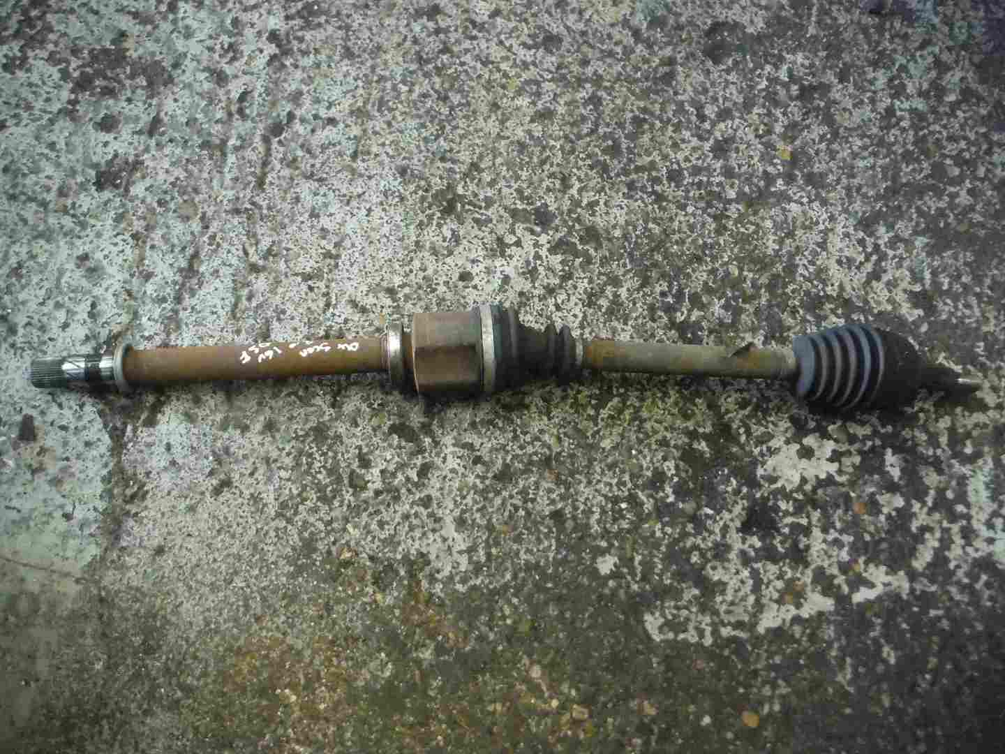 Renault Megane Scenic 2003-2009 2.0 16v Drivers OSF Front Driveshaft