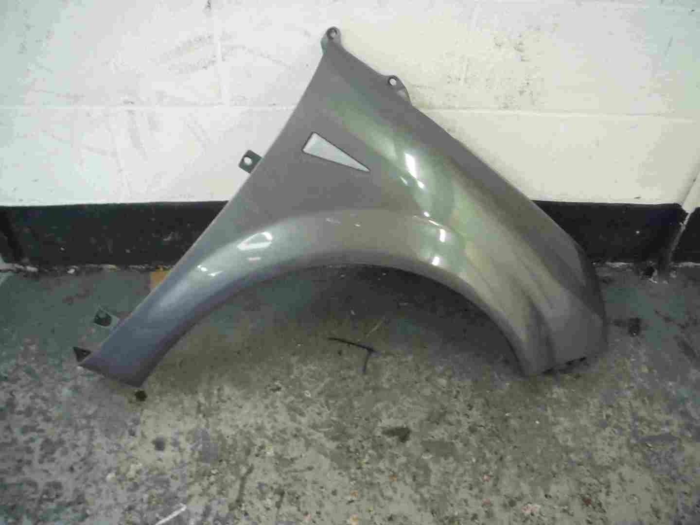 Renault Megane Scenic 2003-2009 Drivers OS Wing Grey 603