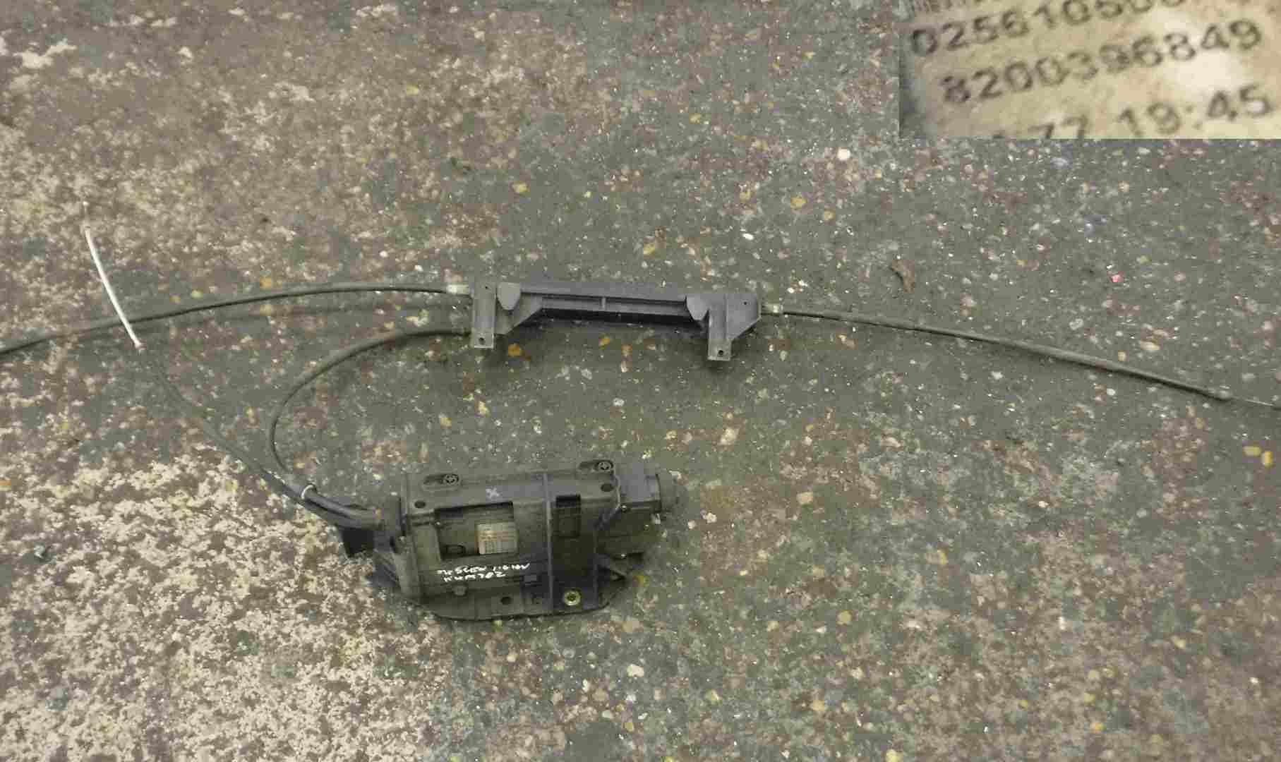 Renault Megane Scenic 2003-2009 Electronic Handbrake Motor + Cables 8200396849