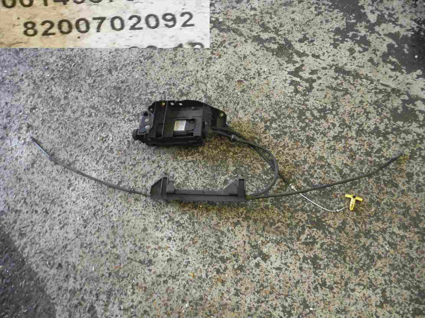 Renault Megane Scenic 2003-2009 Electronic Handbrake Motor  Cables 8200702092