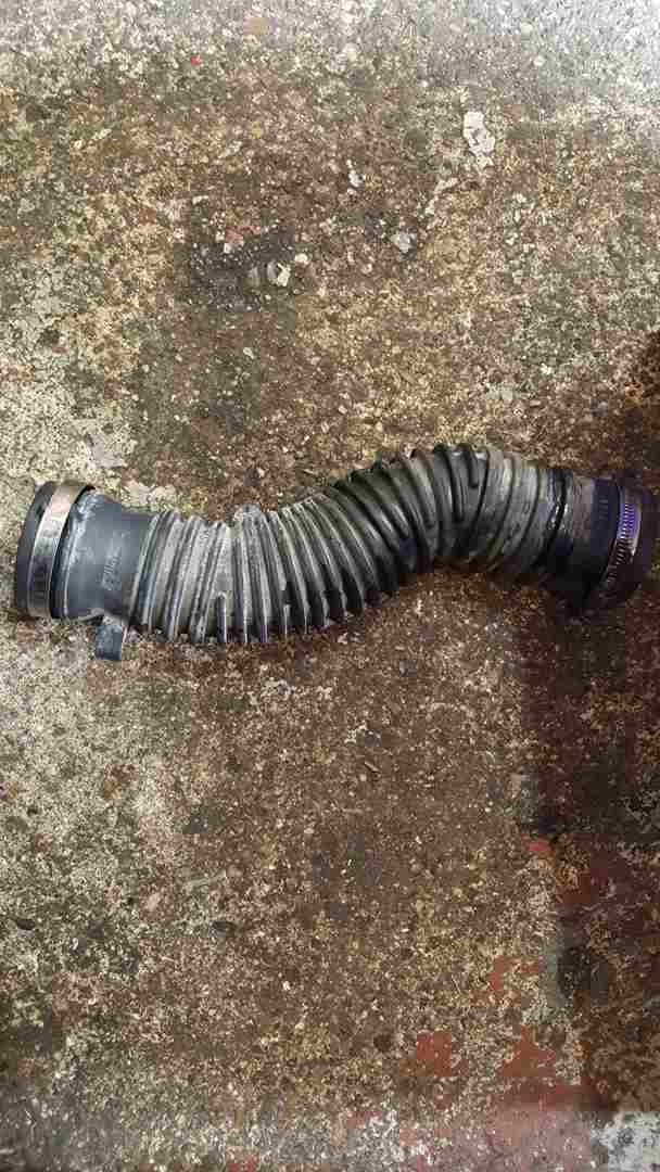 Thumb 2 Renault Megane Scenic MK3 2009-2016 1.9 DCI Air Intake Pipe Hose F9Q 872