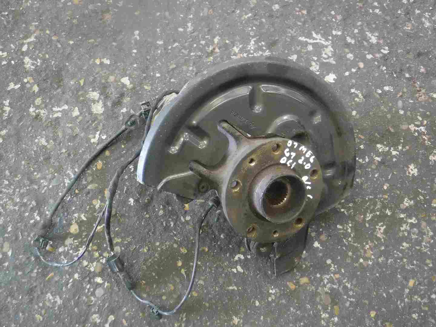 Renault Megane Sport 175 2002-2008 2.0 dCi Passenger NSF Front Wheel Hub 5Stud