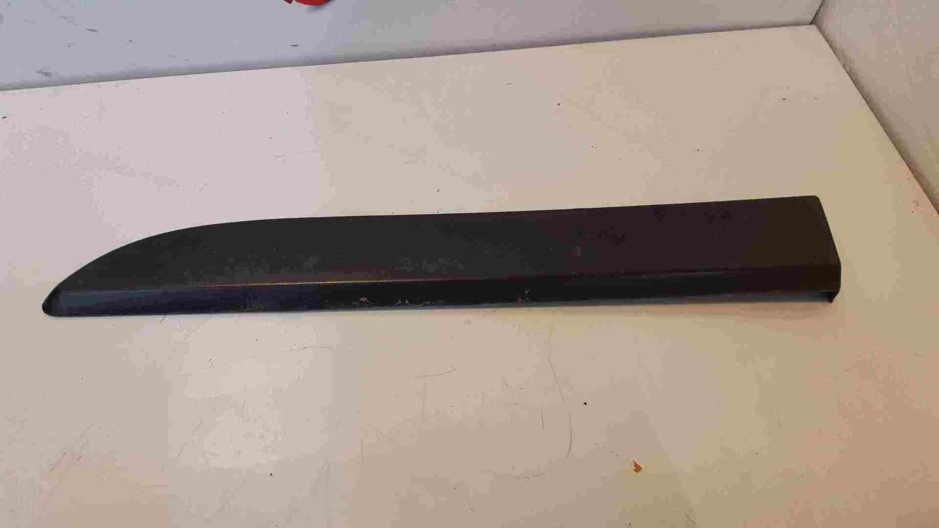 Renault Megane Sport MK2 2002-2008 Passenger NSR Rear Door Moulding 8200073477