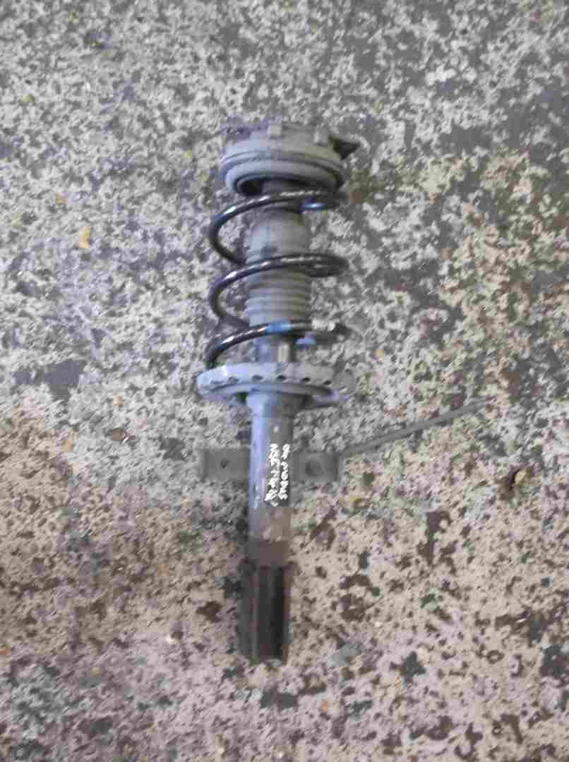 Renault Modus 2004-2008 1.4 1.6 16v Passenger NSF Front Spring Shock Strut