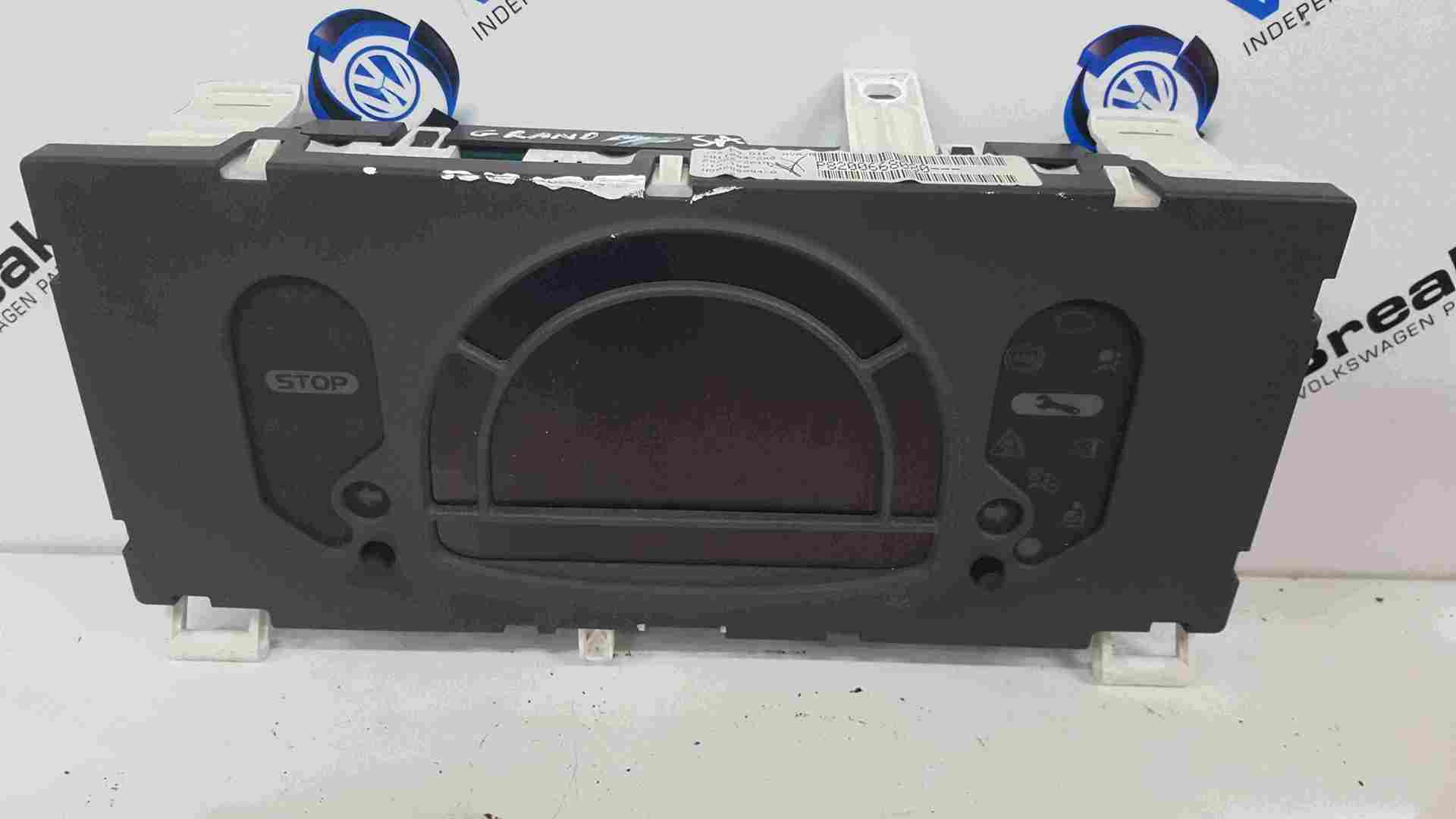 Thumb 3 Renault Modus 2004-2008 Instrument Panel Dials Clocks 8200668080