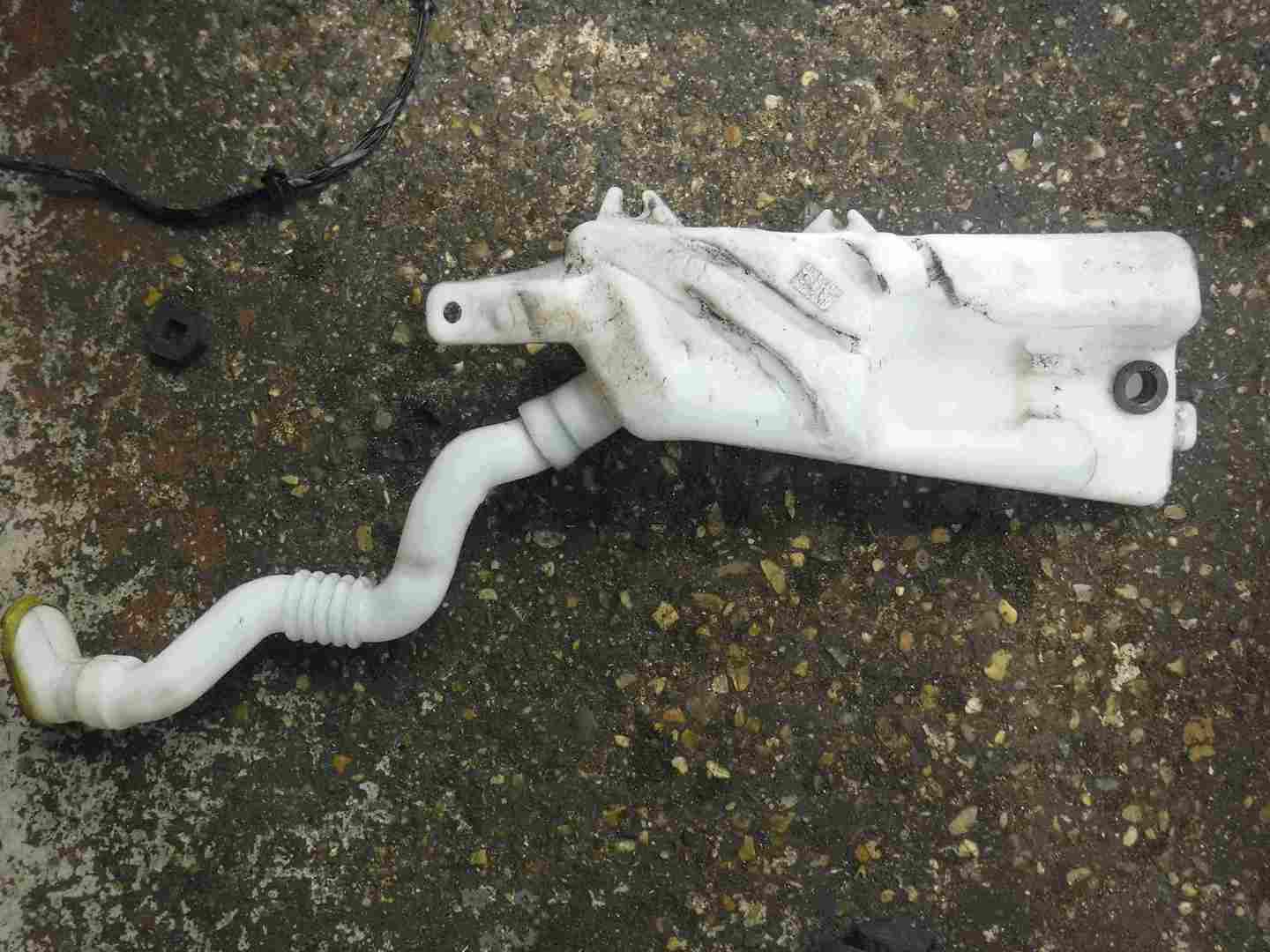 Renault Modus 2004-2008 Windscreen Washer Bottle 7701058023