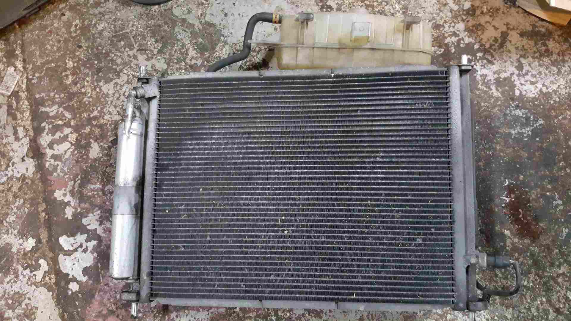 Thumb 4 Renault Modus MK1 2004-2008 1.4 1.6 16V Radiator RAD Pack + Cooling FAN