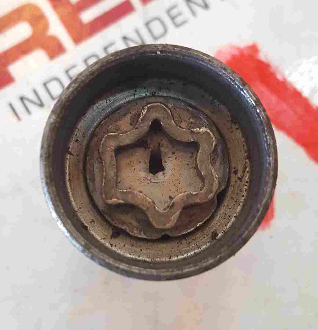 Renault N Locking Wheel NUT Security Bolt Removal KEY Code N 2000-2022