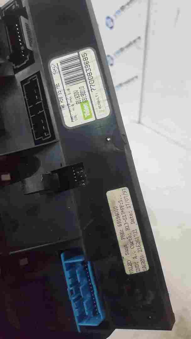 Thumb 2 Renault Safrane 1996-2000 Climatre Control Heater Controls Panel 7700839685