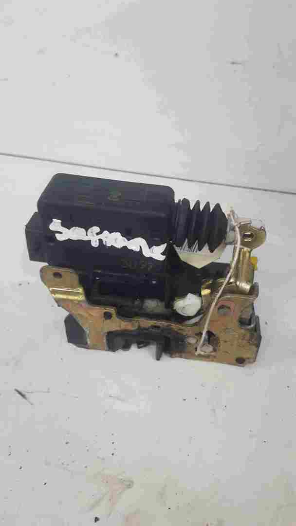 Thumb 3 Renault Safrane 1996-2000 Drivers OSF Front Door Lock Mechanism