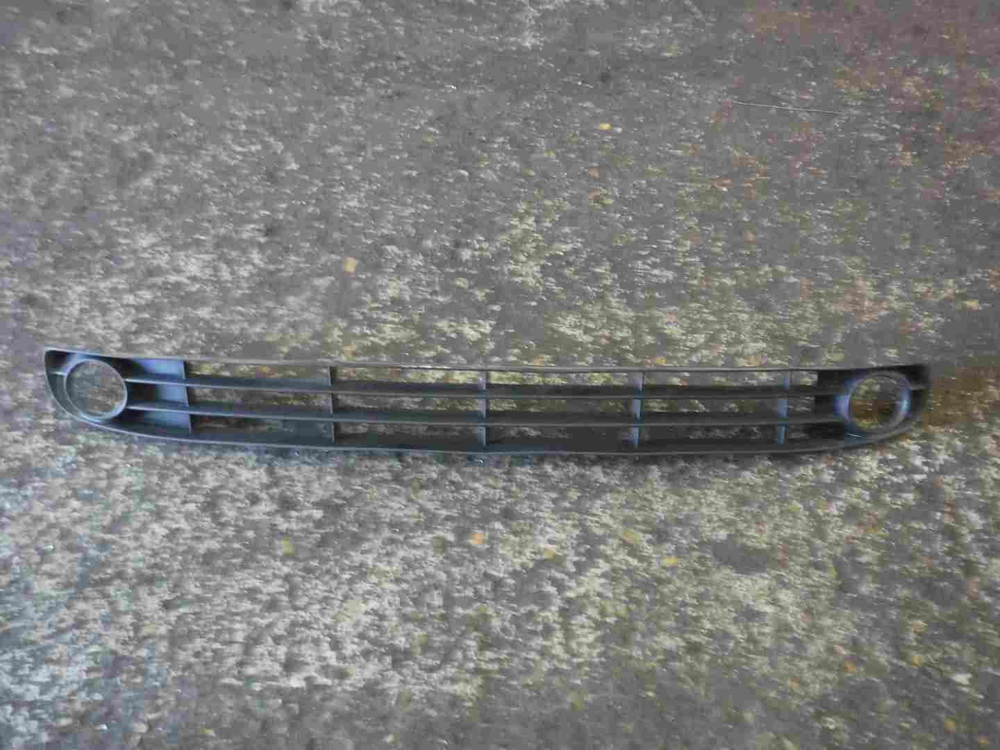 Renault Scenic 2003-2006 Front Bumper Grill Insert Fog 8200140331