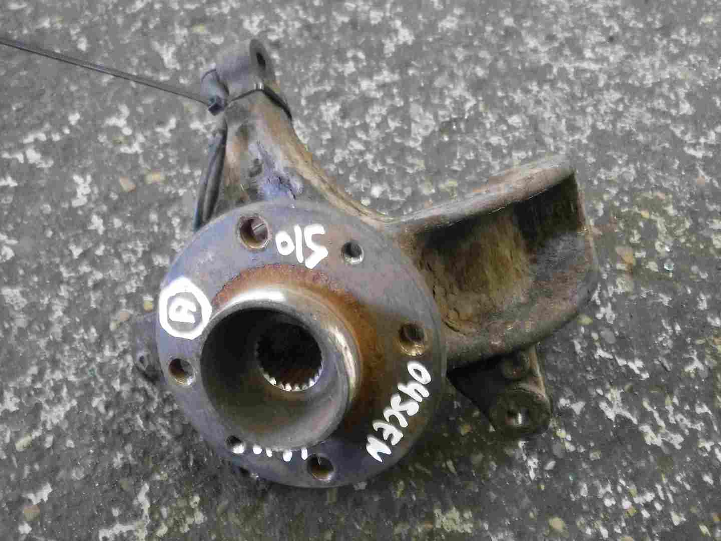Renault Scenic 2003-2009 1.6 16v Drivers OSF Front Wheel Hub   ABS Sensor