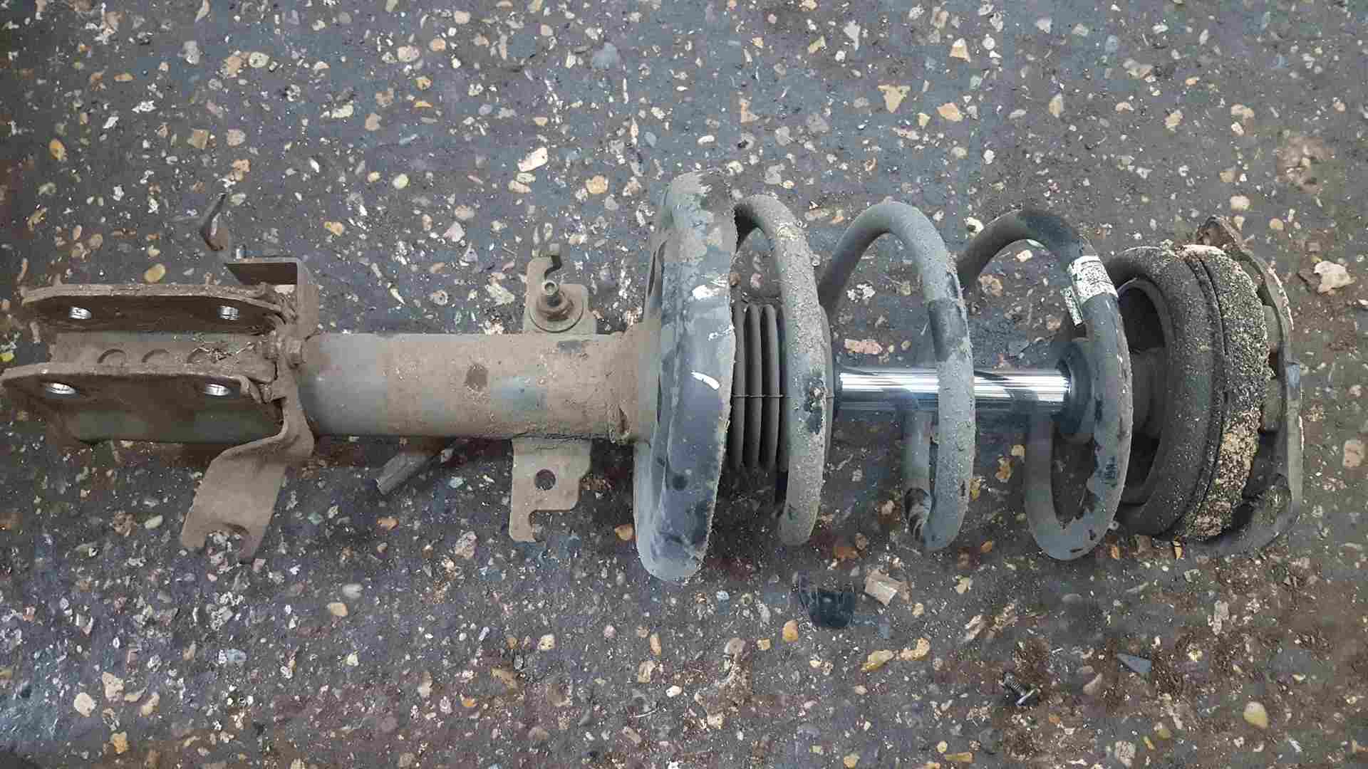 Thumb 6 Renault Scenic 2003-2009 1.9 DCI Drivers OSF Strut Spring Shock Suspension