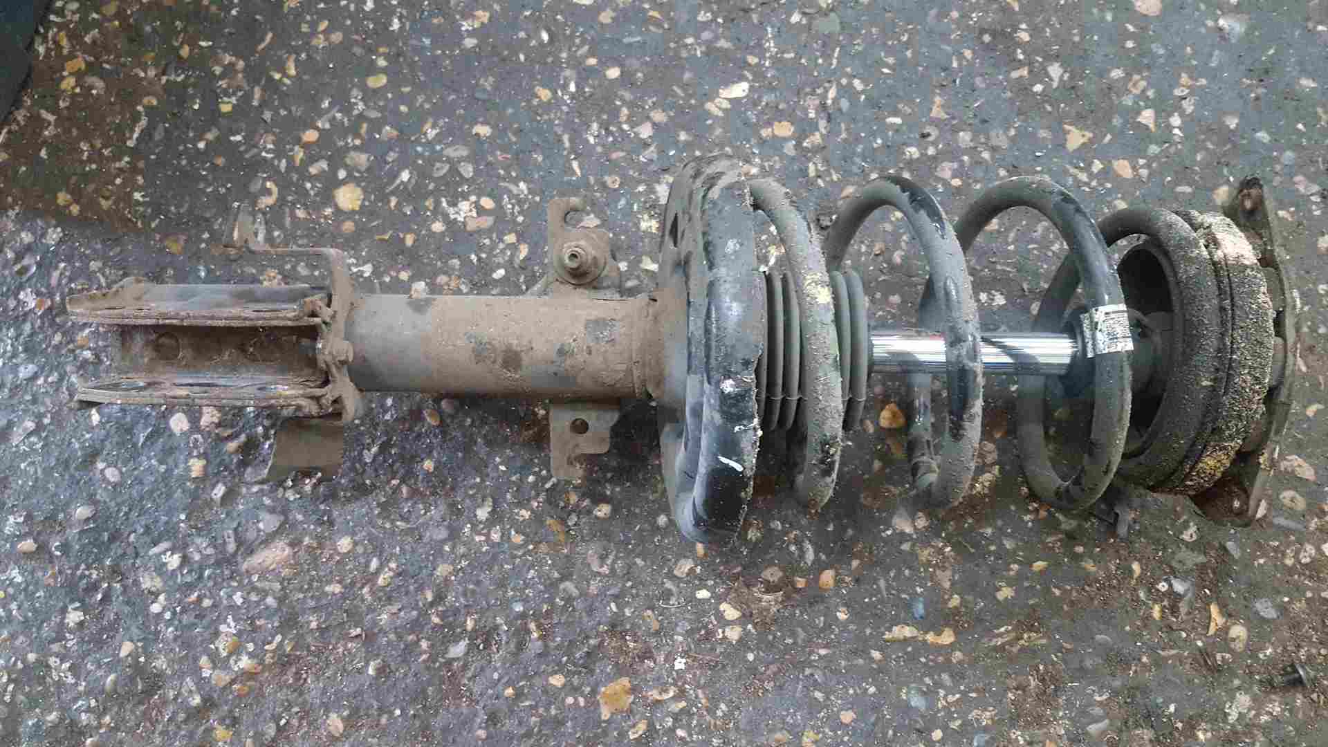 Thumb 4 Renault Scenic 2003-2009 1.9 DCI Drivers OSF Strut Spring Shock Suspension
