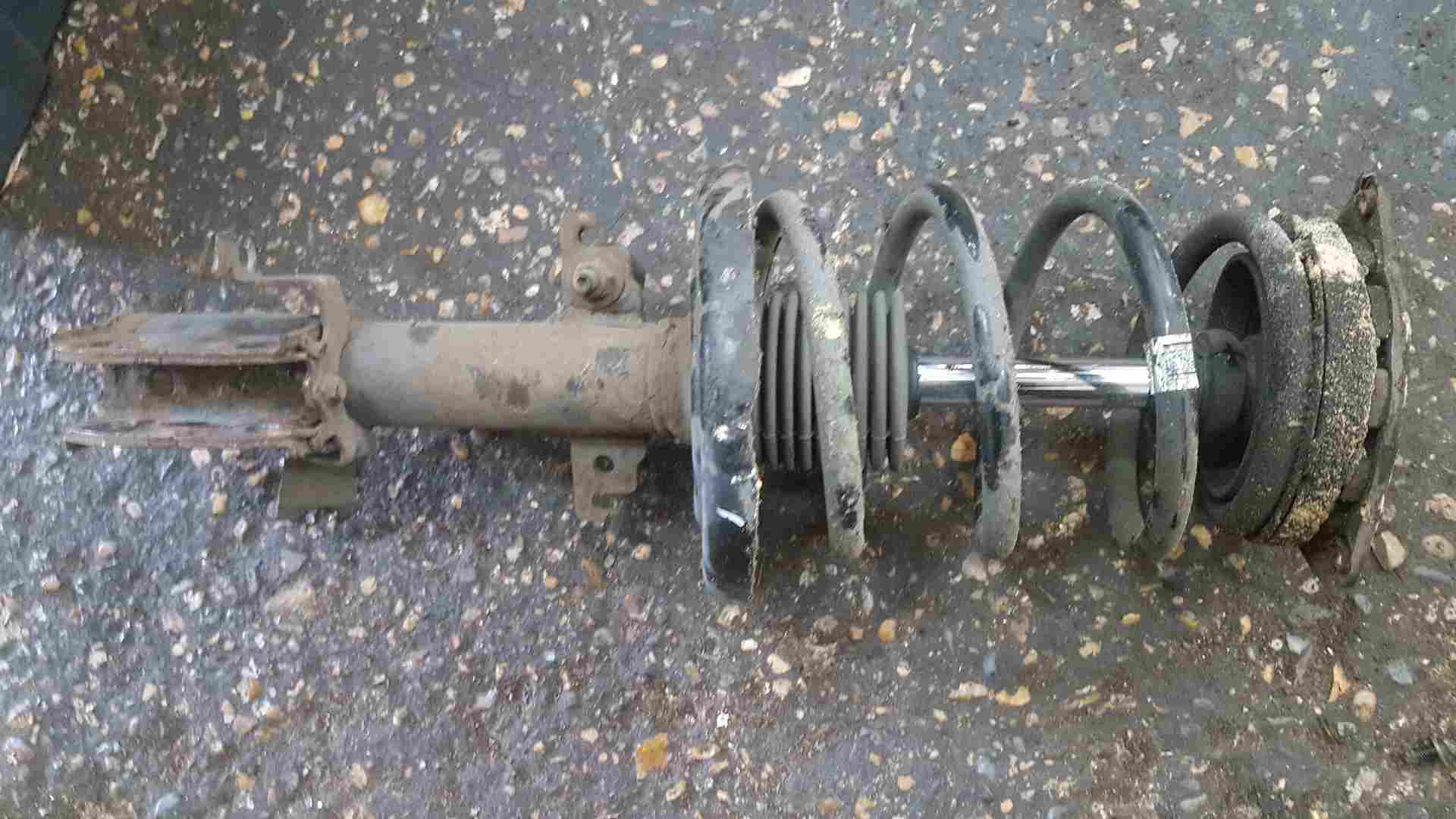 Renault Scenic 2003-2009 1.9 DCI Drivers OSF Strut Spring Shock Suspension