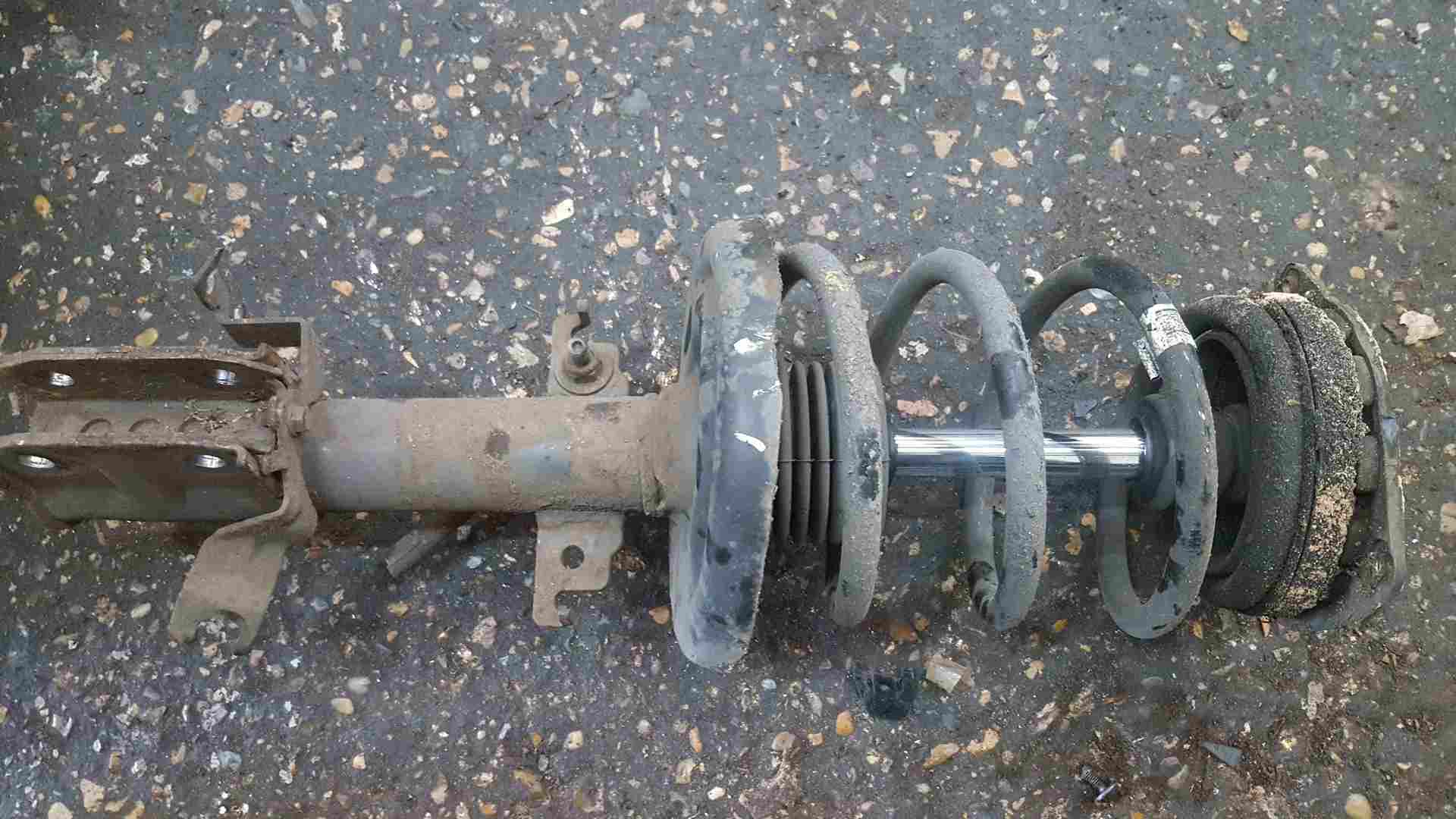 Thumb 7 Renault Scenic 2003-2009 1.9 DCI Drivers OSF Strut Spring Shock Suspension