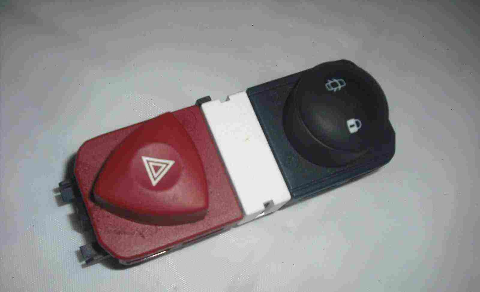 Renault Scenic 2003-2009 Hazard Warning Switch Central Locking 8200095493