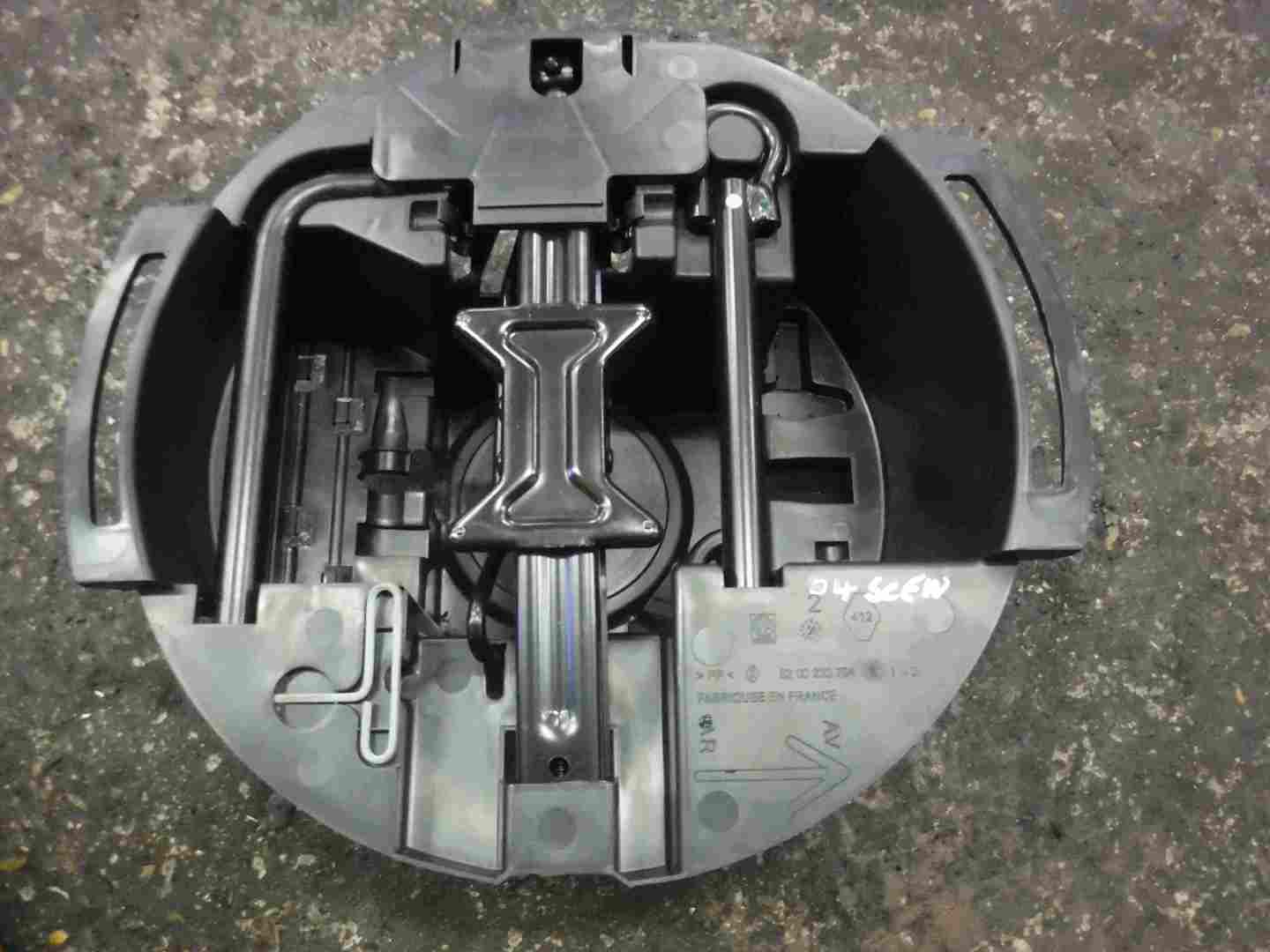 Renault Scenic 2003-2009 Spare Wheel Jack Set Kit 8200233704