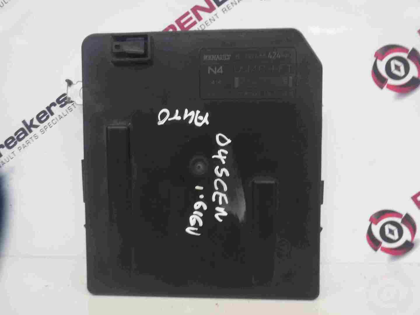 Renault Scenic 2006-2009 Engine Fuse Box UPC Unit N4 8200455424
