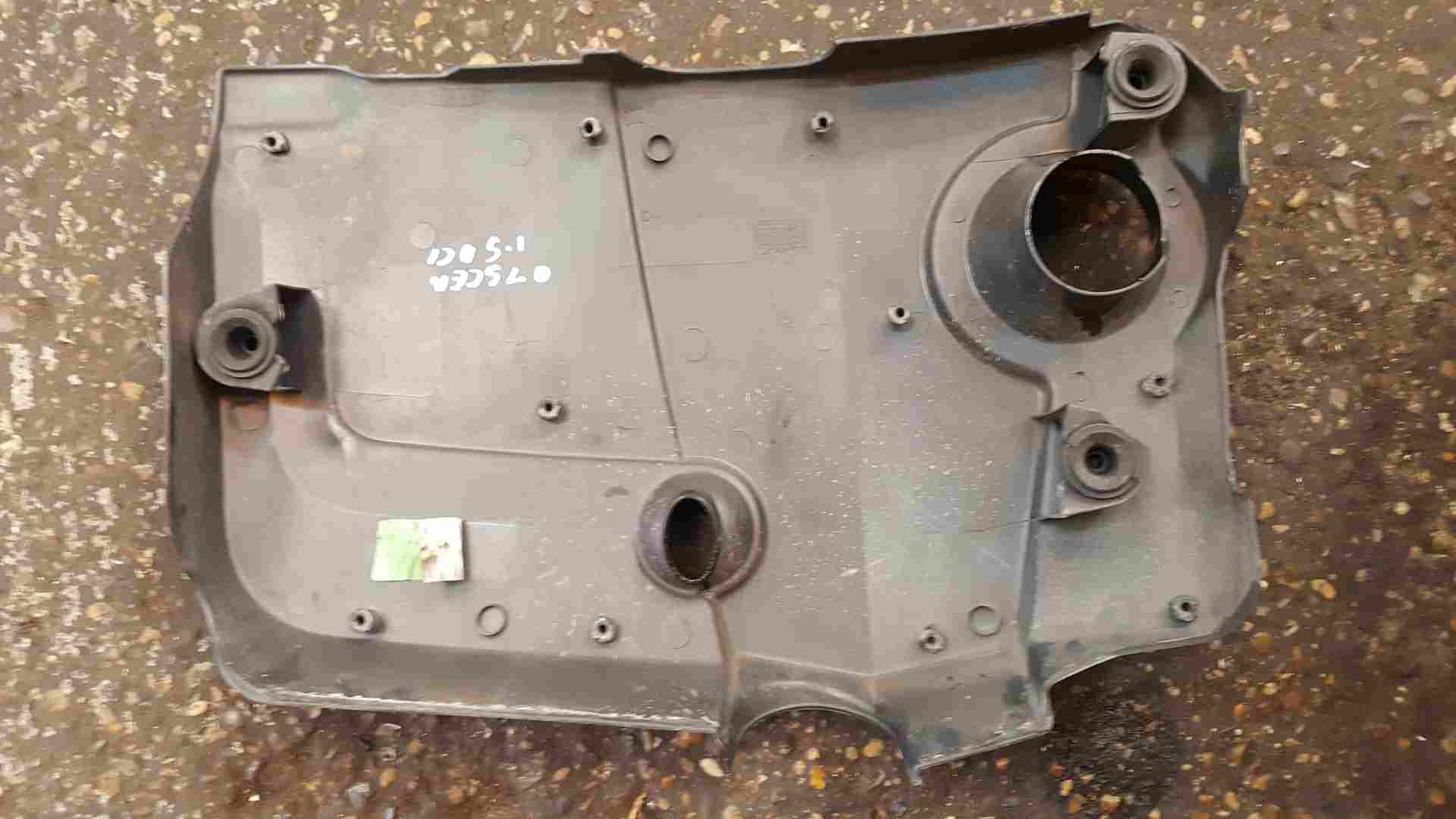 Thumb 3 Renault Scenic MK2 2006-2009 1.5 DCI Engine Cover Plastic 8200838129