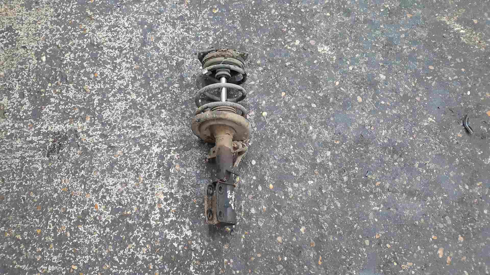 Thumb 4 Renault Scenic MK3 2009-2013 1.9 DCi Passenger NSF Front Spring Suspension Leg