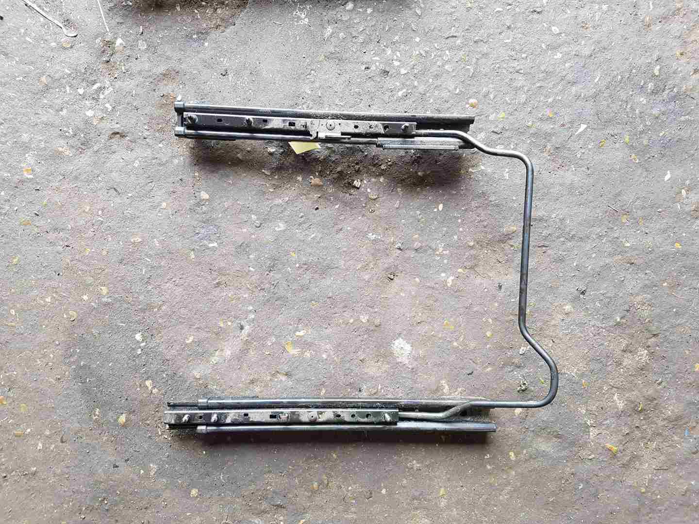 Thumb 4 Renault Scenic MK3 2009-2013 Drivers OSF Front Seat Runners Runner Rails
