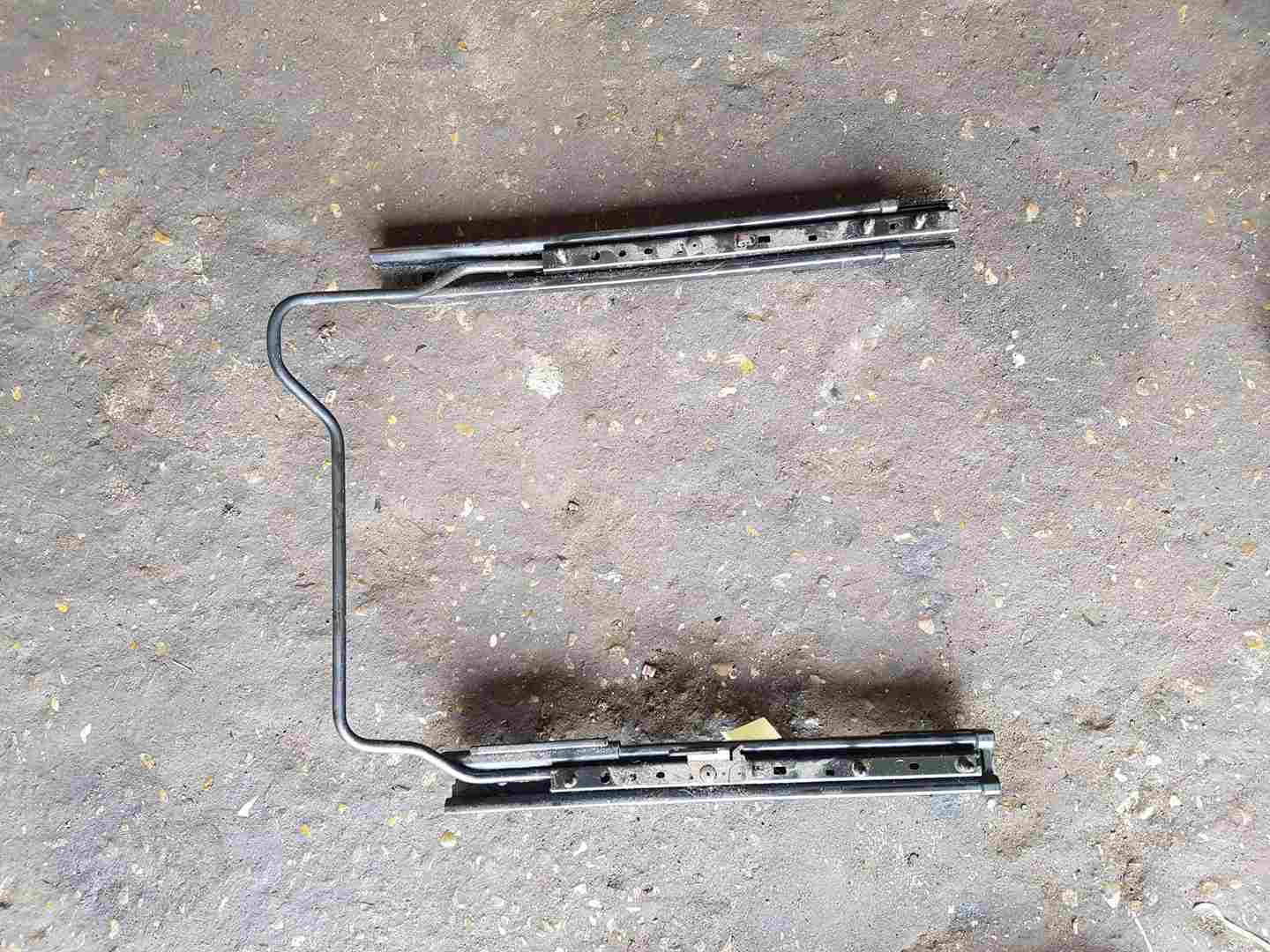 Thumb 3 Renault Scenic MK3 2009-2013 Drivers OSF Front Seat Runners Runner Rails