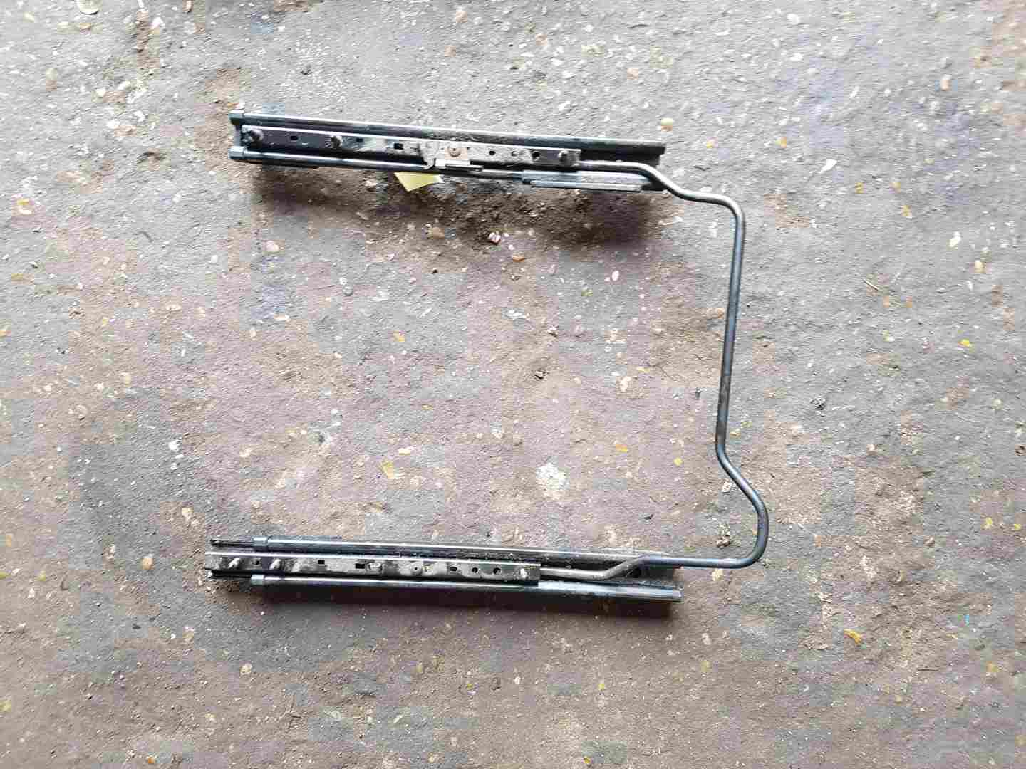 Thumb 5 Renault Scenic MK3 2009-2013 Drivers OSF Front Seat Runners Runner Rails