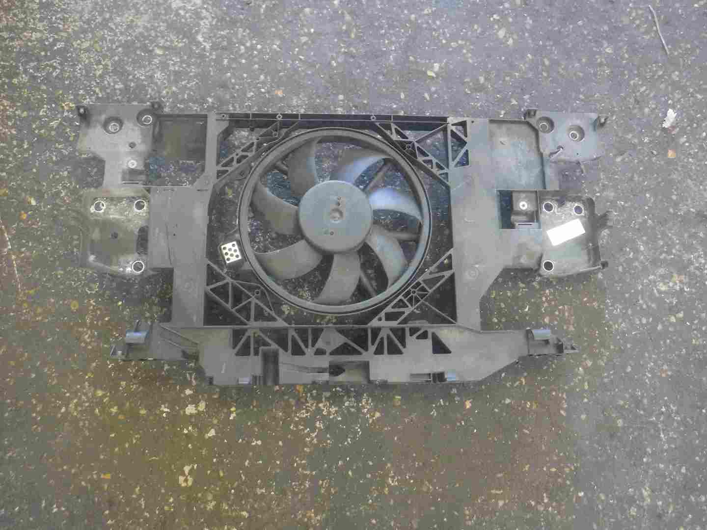 Renault Scenic MK3 2009-2016 1.5 DCi Cooling Fan Radiator Support 752100007r