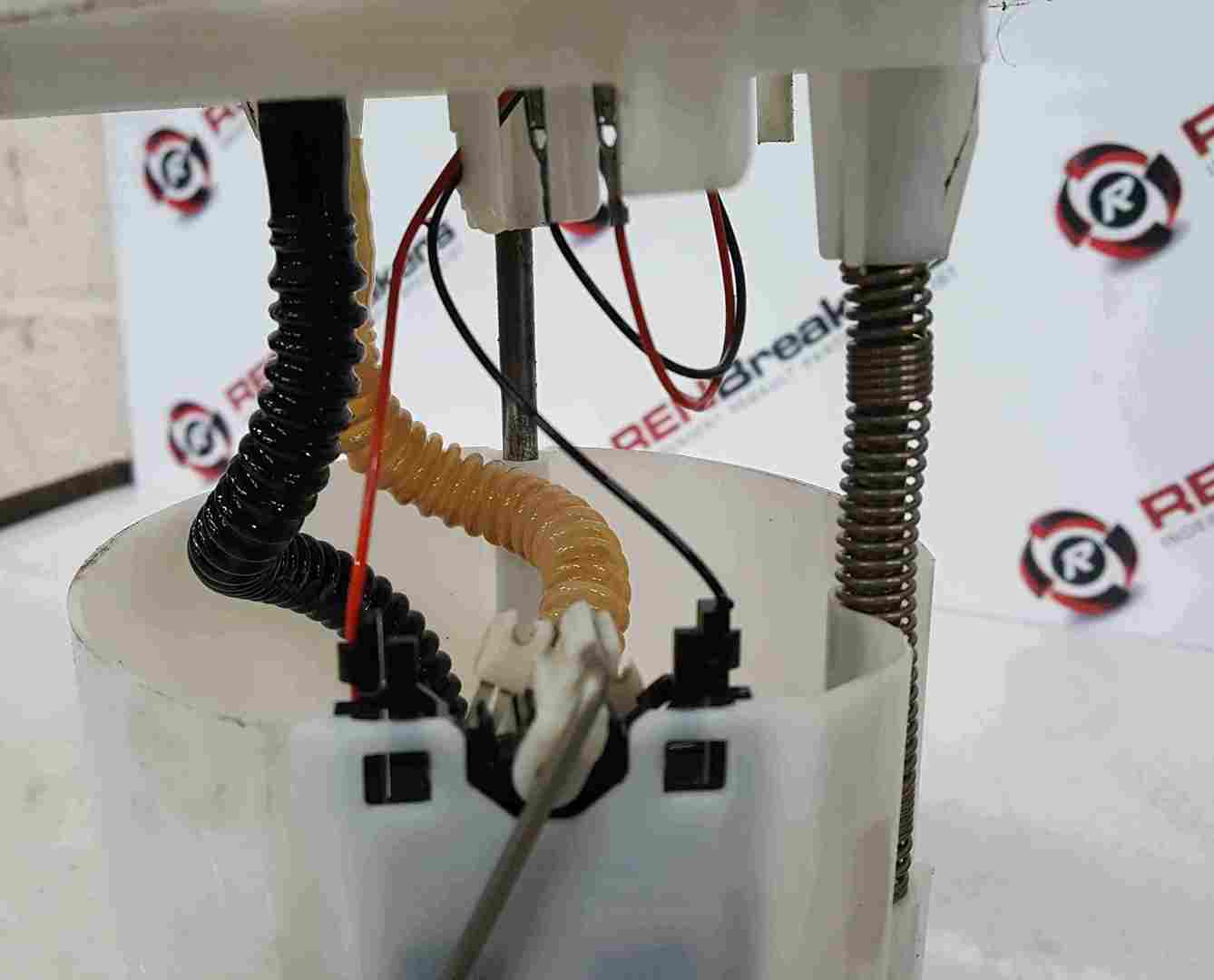 Thumb 5 Renault Scenic MK3 2009-2016 1.5 DCi Fuel Sender Unit 172020033R