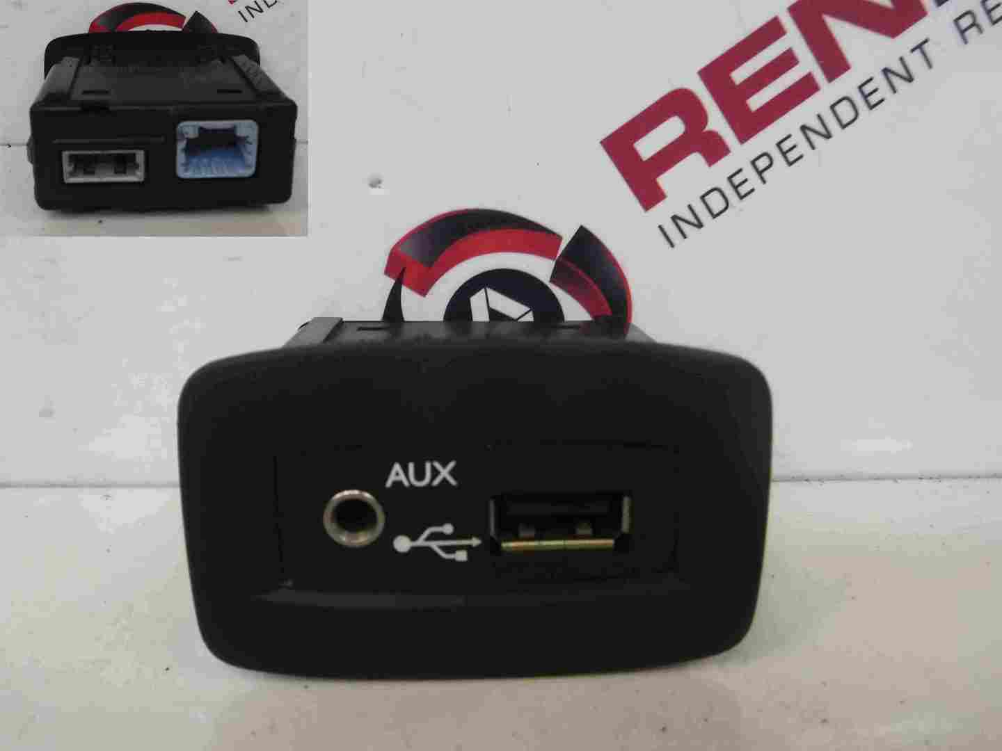 Renault Scenic MK3 2009-2016 Aux USB Slot 280230006R