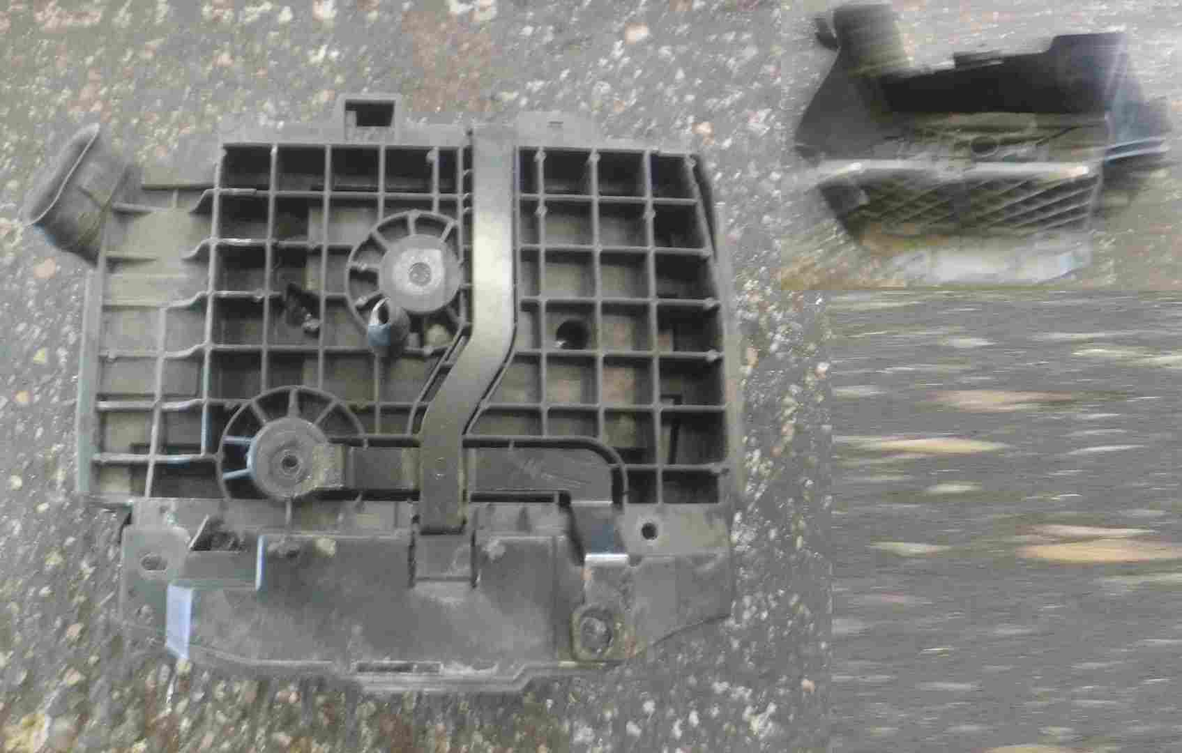 Renault Scenic MK3 2009-2016 Battery Tray
