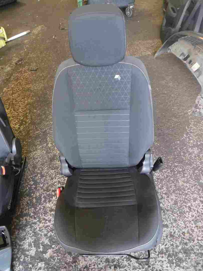 Renault Scenic MK3 2009-2016 Passenger NSF Front Chair Seat