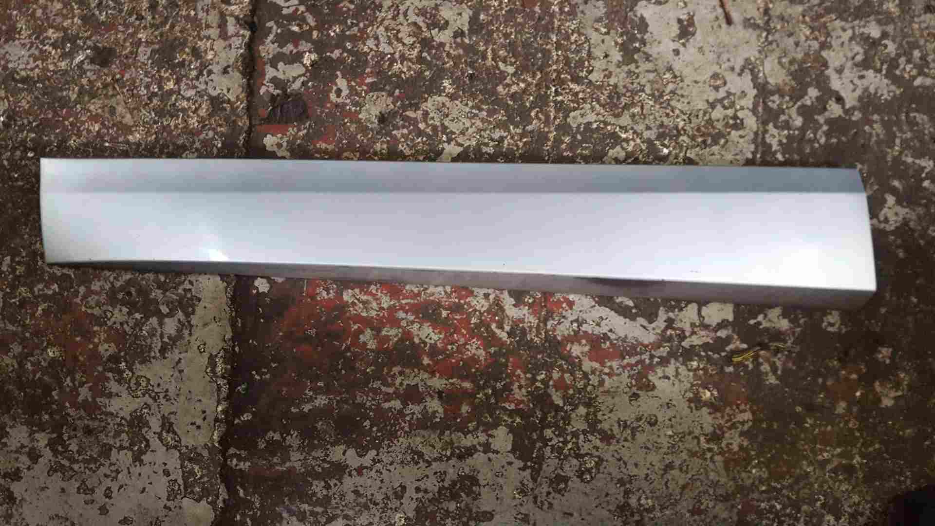 Thumb 6 Renault Scenic MK3 2009-2016 Passenger NSF Front Door Moulding Trim Silver Ted69