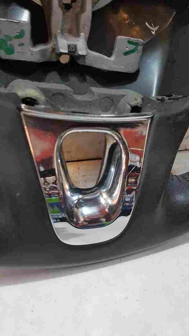 Thumb 4 Renault Scenic MK3 2009-2016 Steering Wheel Chrome Insert Cruise 609581499