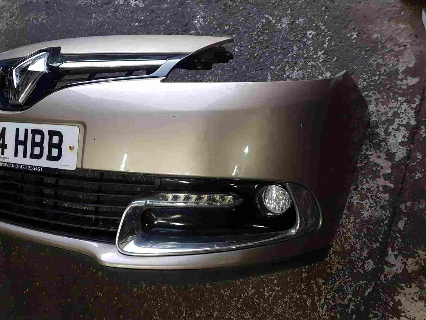 Thumb 4 Renault Scenic MK3 2013-2016 Front bumper Beige FACELIFT