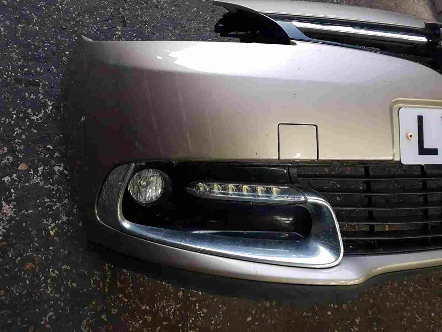 Thumb 3 Renault Scenic MK3 2013-2016 Front bumper Beige FACELIFT