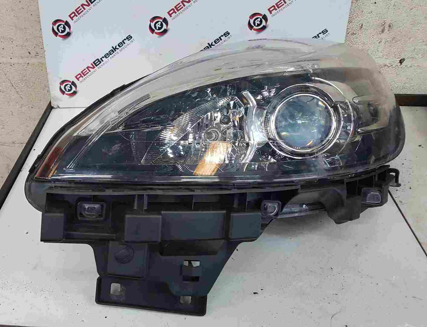 Thumb 2 Renault Scenic MK3 2013-2016 Passenger NSF Front Headlight 260604318R
