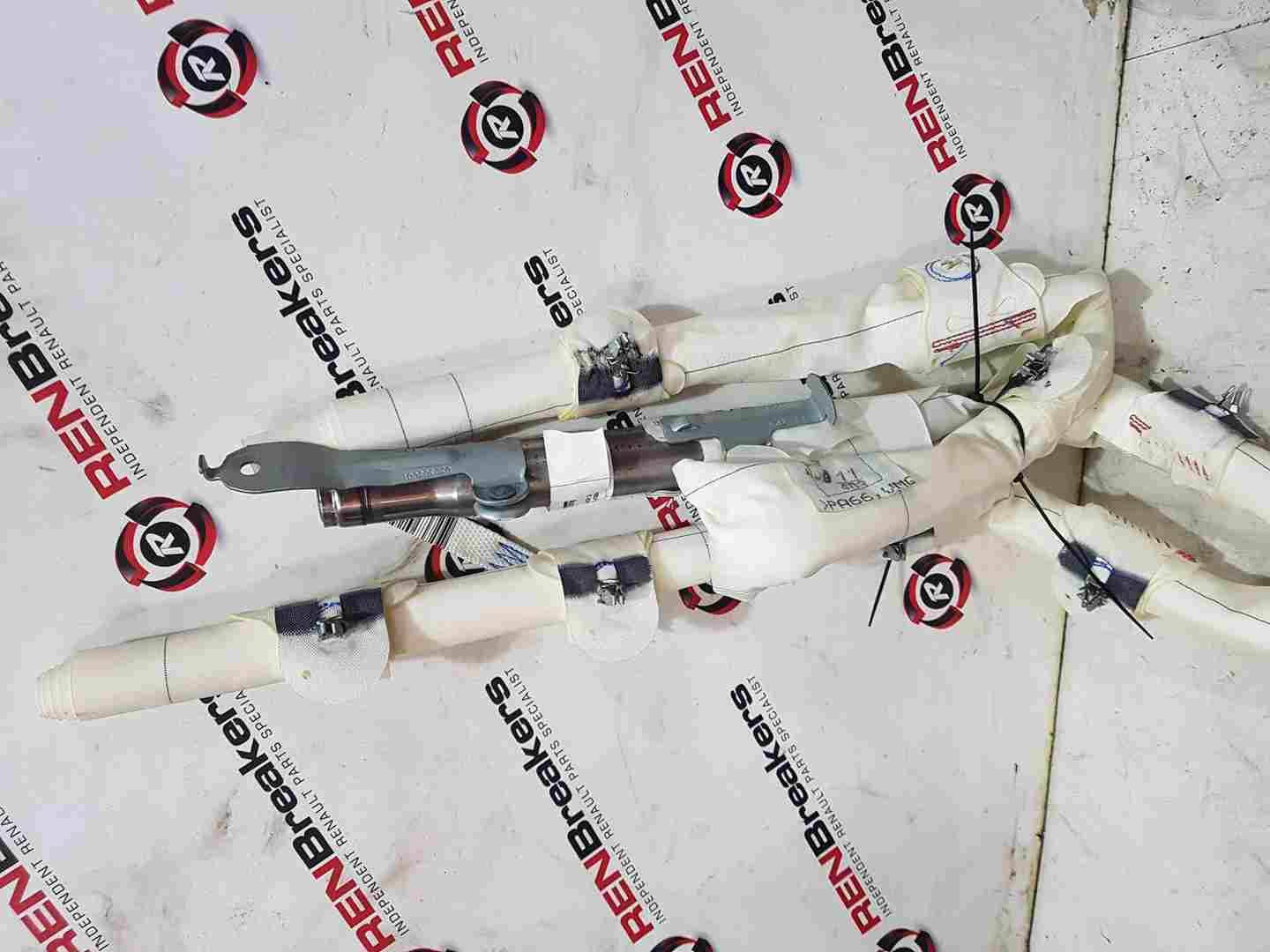 Thumb 2 Renault Scenic MK4 2016-2022 Passenger NSF Front Roof Curtain bag