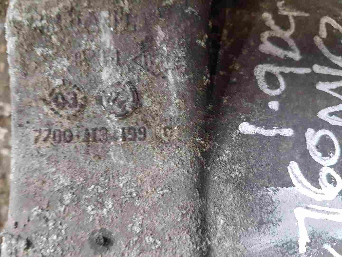 Thumb 4 Renault Trafic 2001-2006 1.9 DCI Engine Mount Bracket Alternator Pump 7700113199