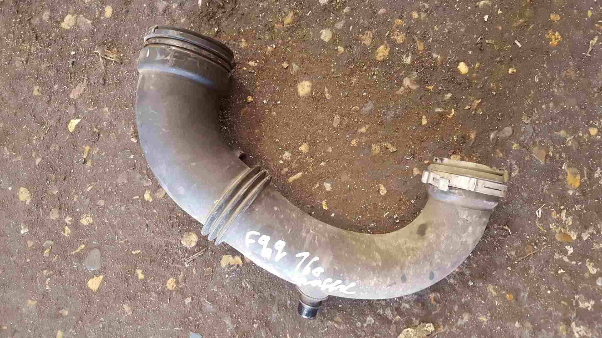 Thumb 2 Renault Trafic 2001-2006 1.9 DCI Turbo To Airbox Pipe 8200082448 8200384878