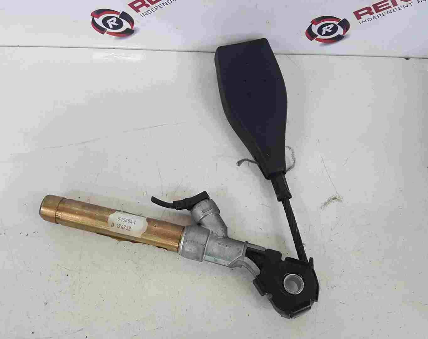 Renault Trafic 2001-2006 Drivers OSF Front Pre Tensioner Buckle Clip