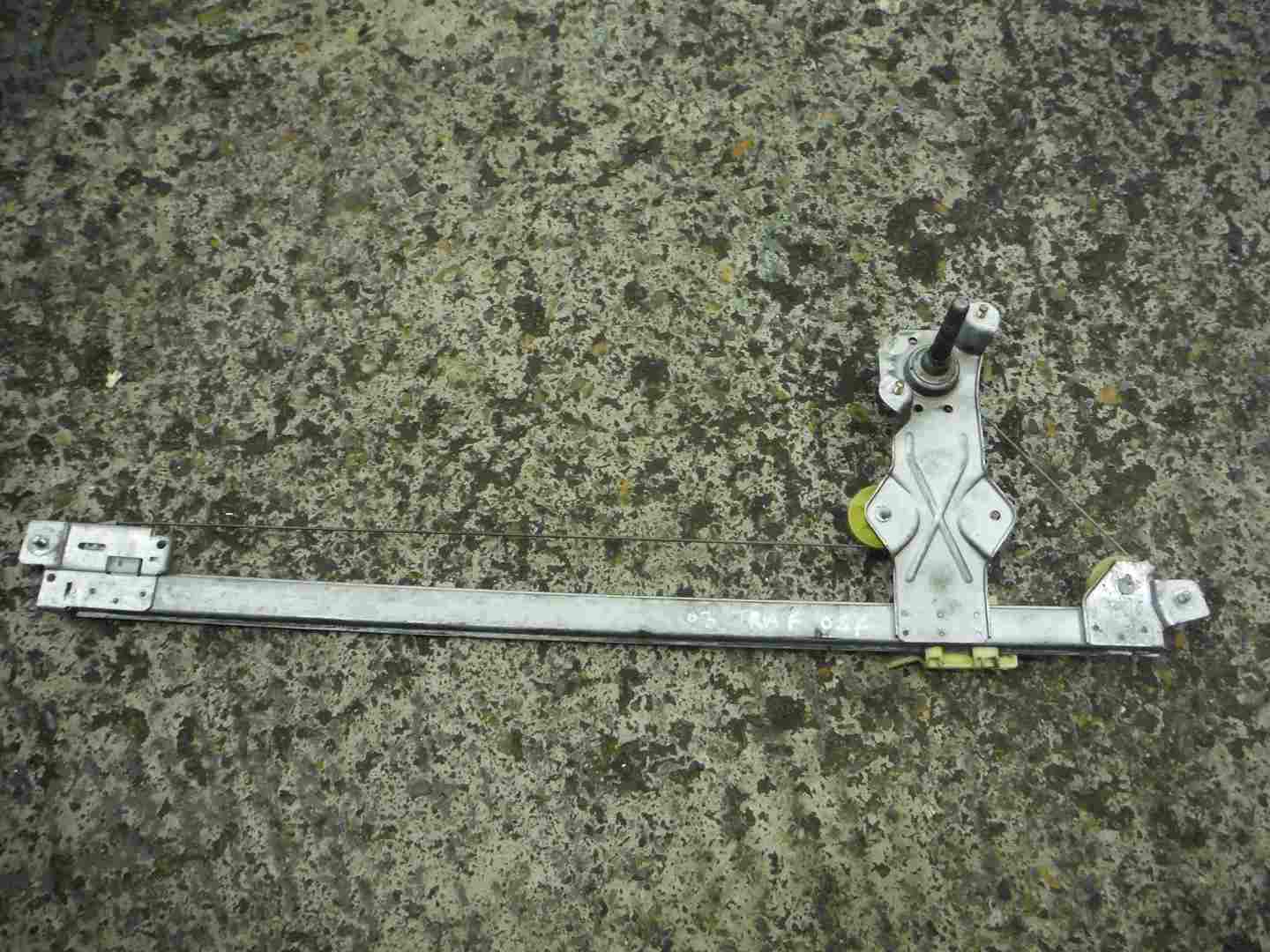 Renault Trafic 2001-2006 Drivers OSF Front Window Regulator Manual