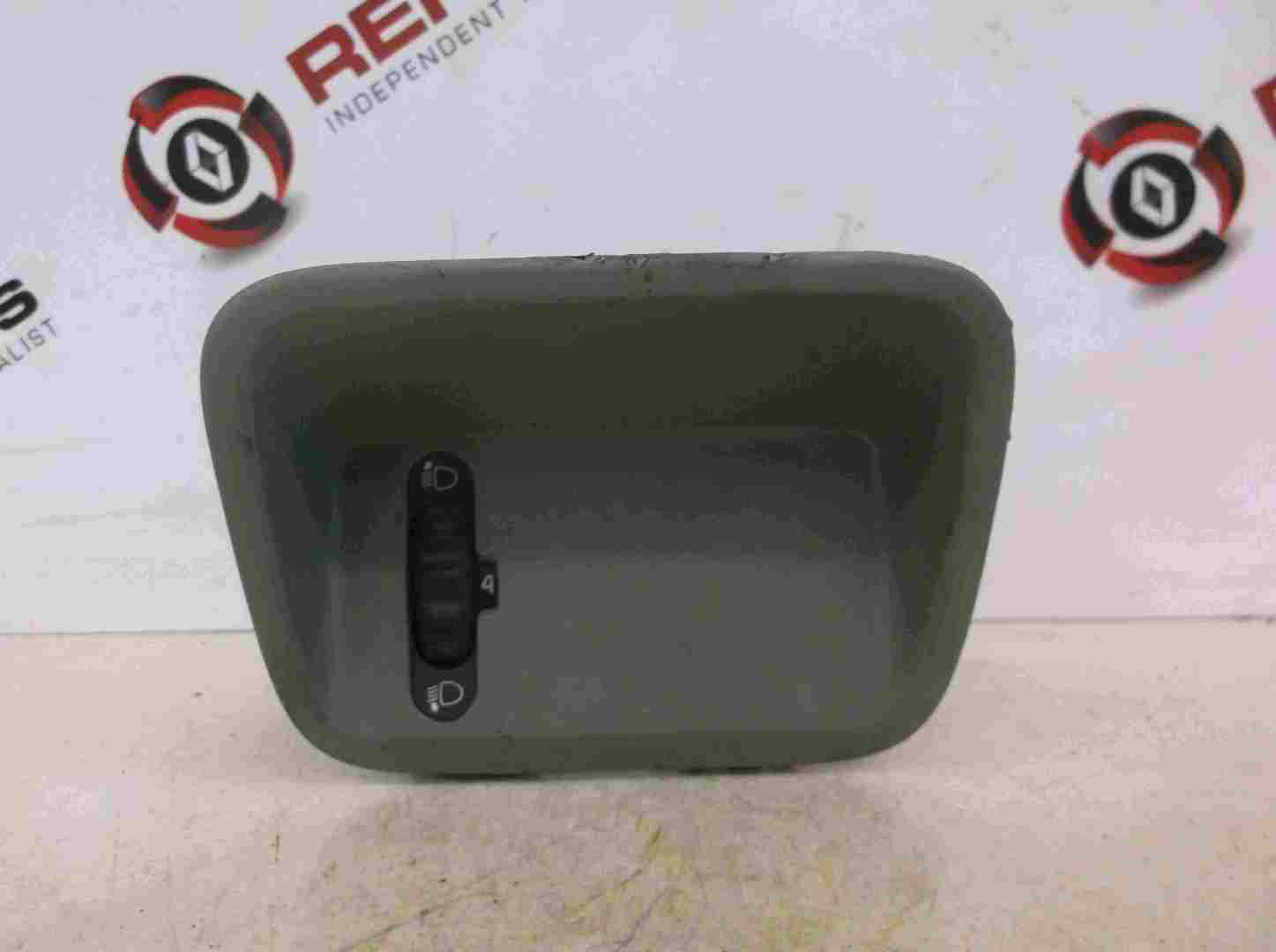 Renault Trafic 2001-2006 Headlight Height Adjuster Switch